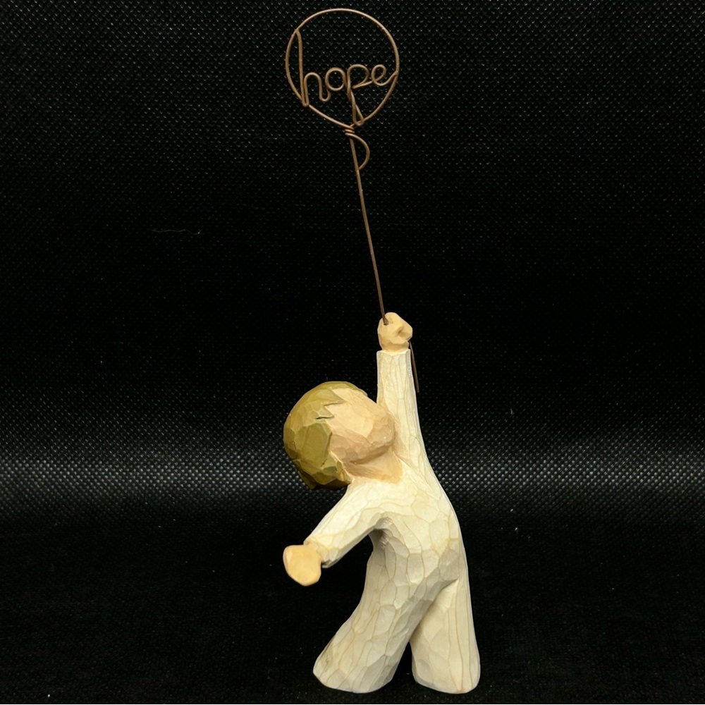 New in box Willow Tree Hope figurine